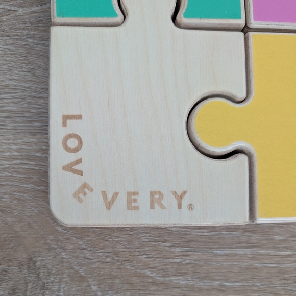 Lovevery Chunky Wooden Jigsaw Puzzle - Picture 5 of 5